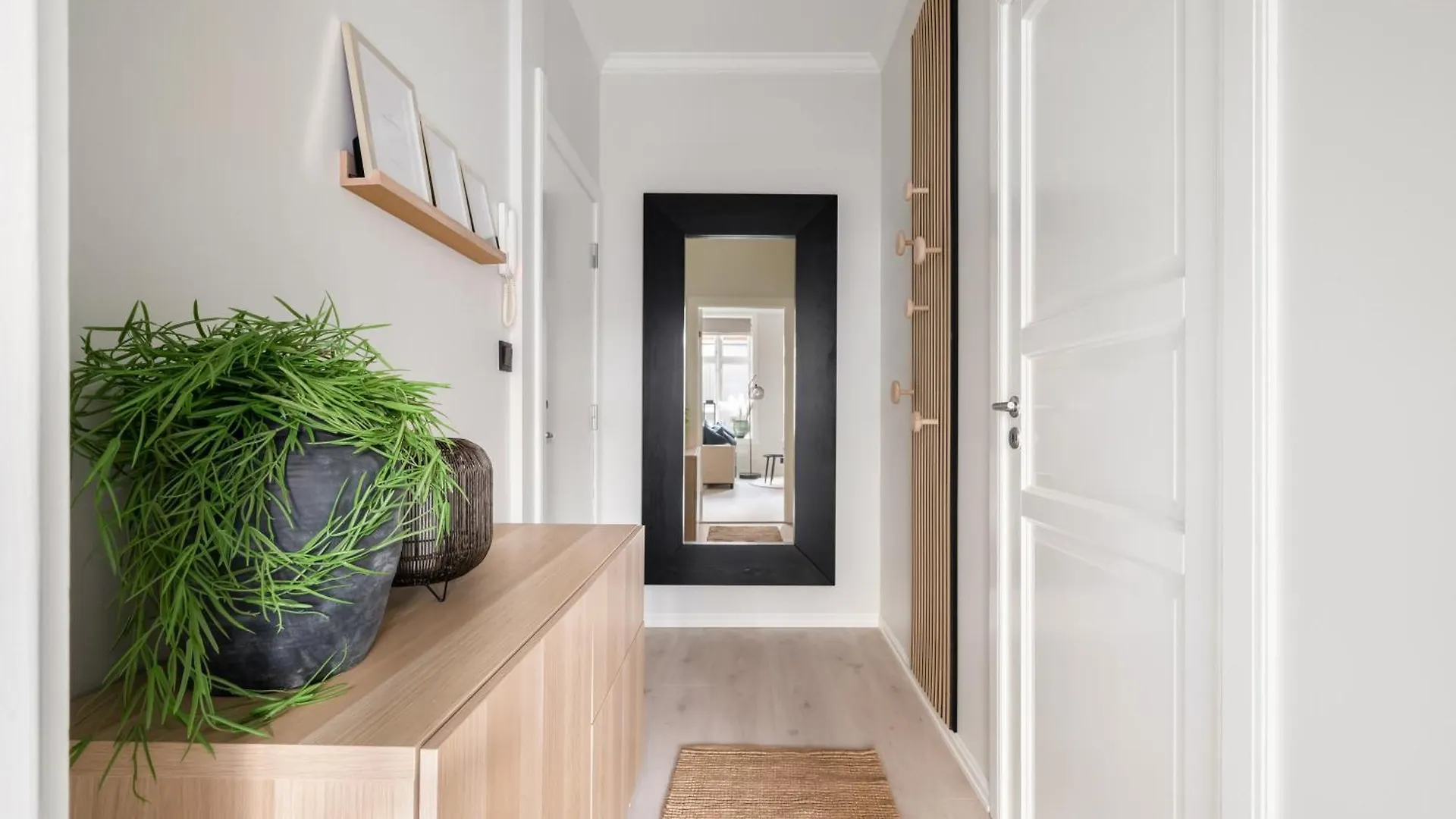 Bergen Beds Apartments - Unbeatable Location!