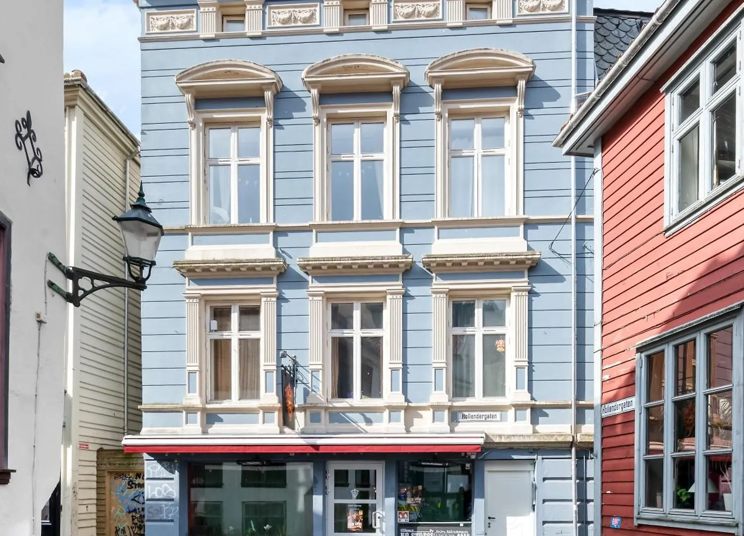 Bergen Beds Apartments - Unbeatable Location!